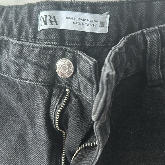 LOW RISE RIPPED DENIM SHORTS - Picture 7 of 7